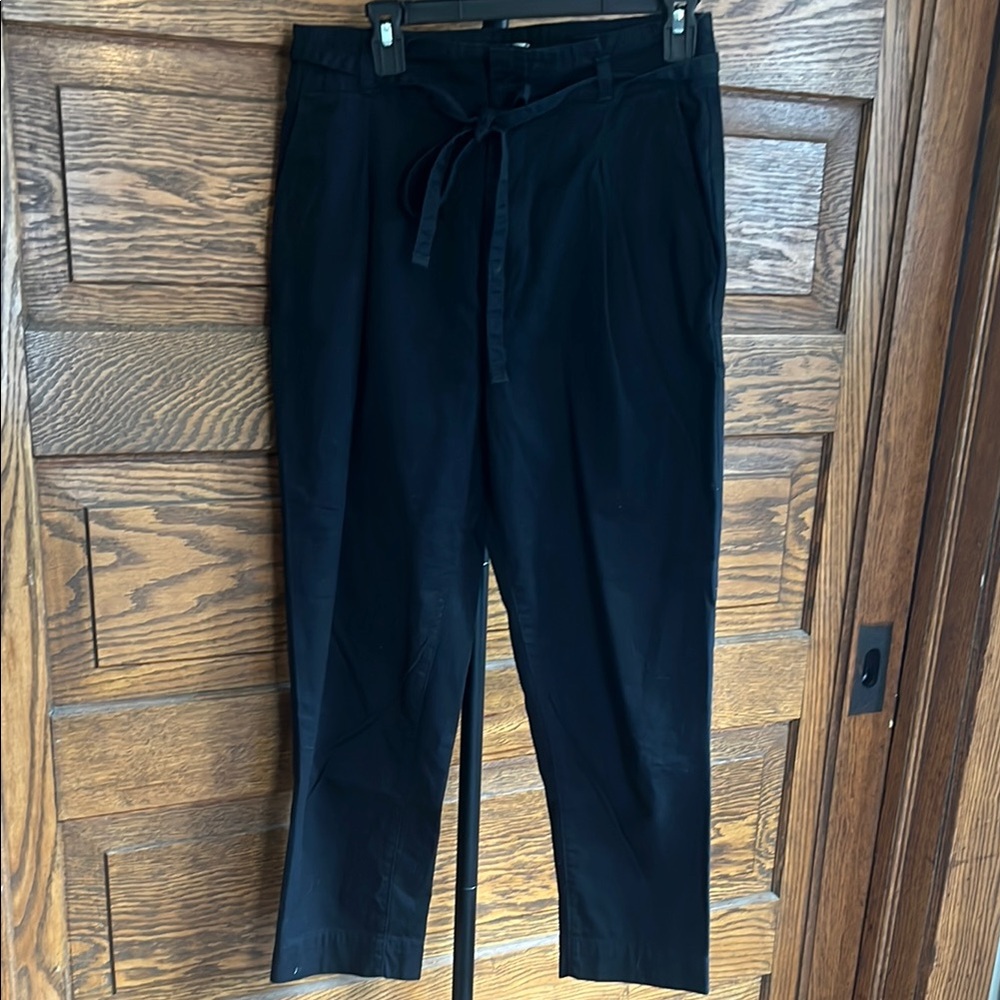Gap Paperbag Khaki size 8 black